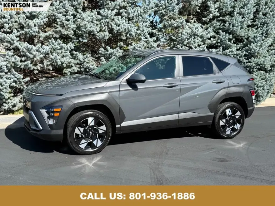 2025 Hyundai Kona SEL photo 1