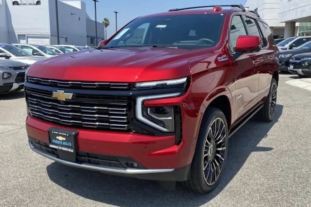 2025 Chevrolet Tahoe High Country photo 1