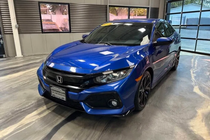2019 Honda Civic Sport photo 1
