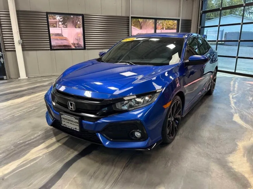 2019 Honda Civic Sport photo 1
