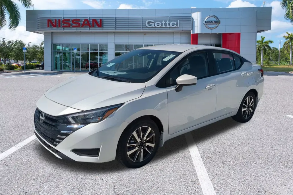 2025 Nissan Versa SV photo 1