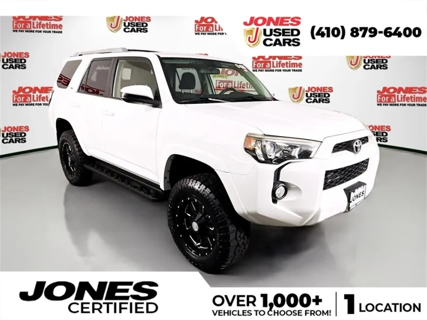 2016 Toyota 4Runner SR5 photo 1