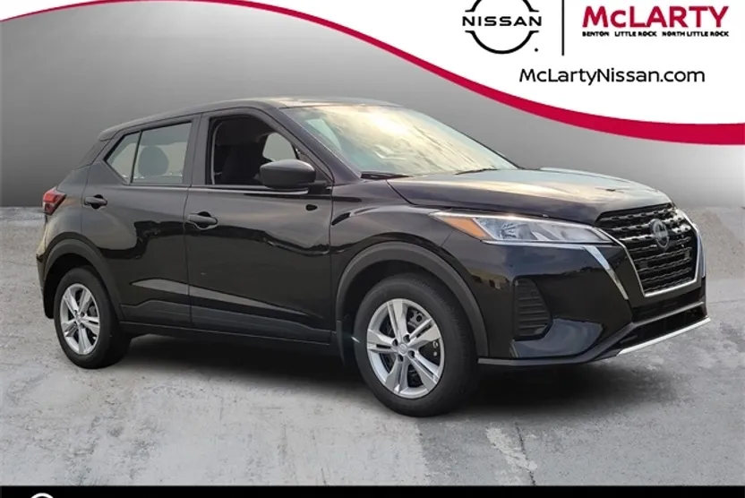 2025 Nissan Kicks Play S photo 1
