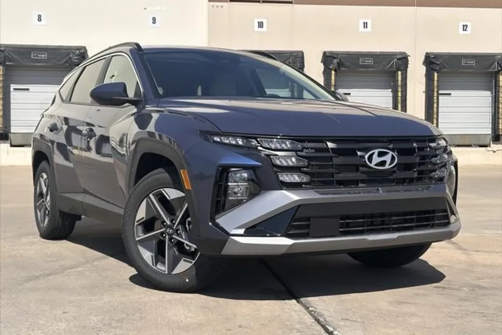 2025 Hyundai Tucson SEL photo 1