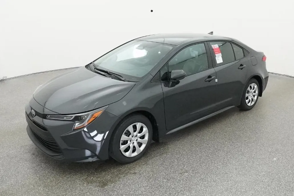 2025 Toyota Corolla LE photo 1