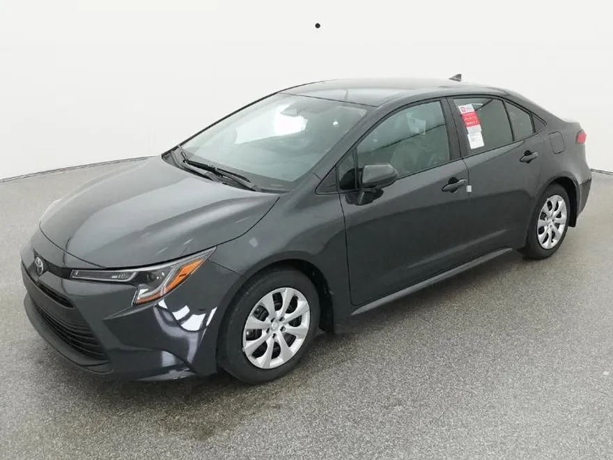 2025 Toyota Corolla LE photo 1