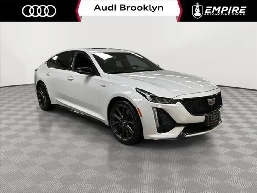 2023 Cadillac CT5 V photo 1