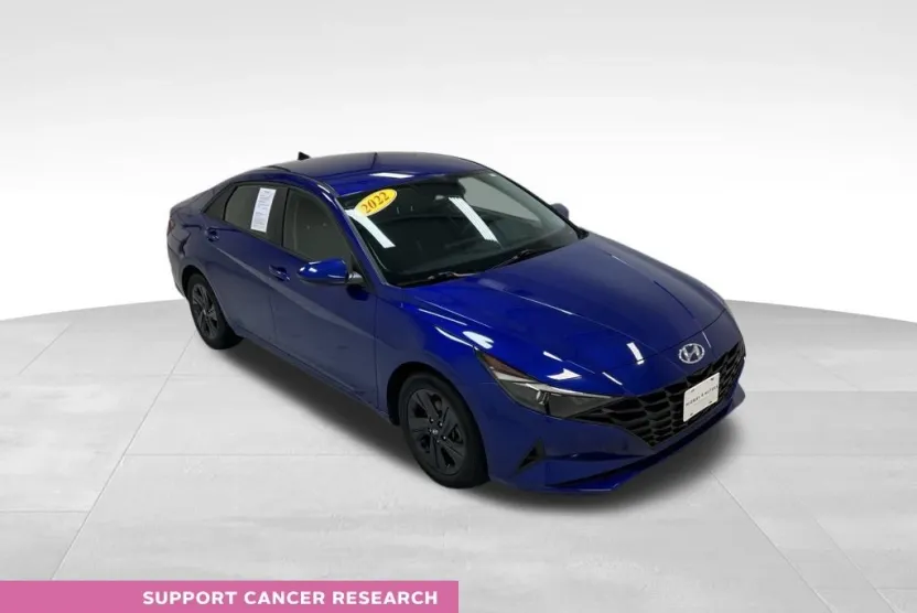 2022 Hyundai Elantra SEL photo 1