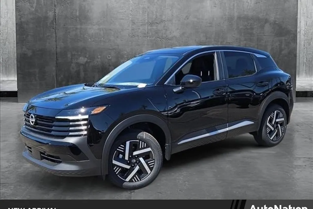 2025 Nissan Kicks SV photo 1