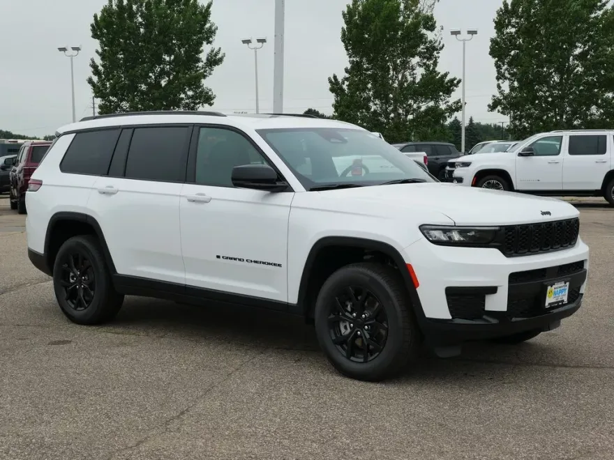 2025 Jeep Grand Cherokee Altitude X photo 1