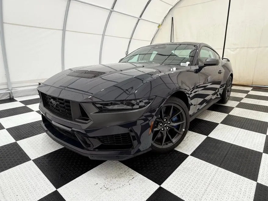 2025 Ford Mustang Dark Horse photo 1