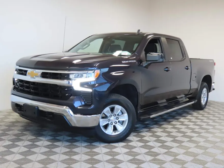 2024 Chevrolet Silverado 1500 LT photo 1