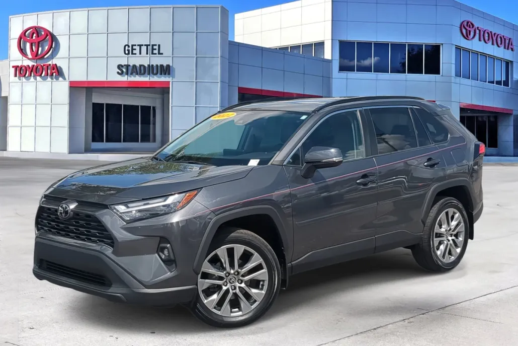 2022 Toyota RAV4 XLE Premium photo 1