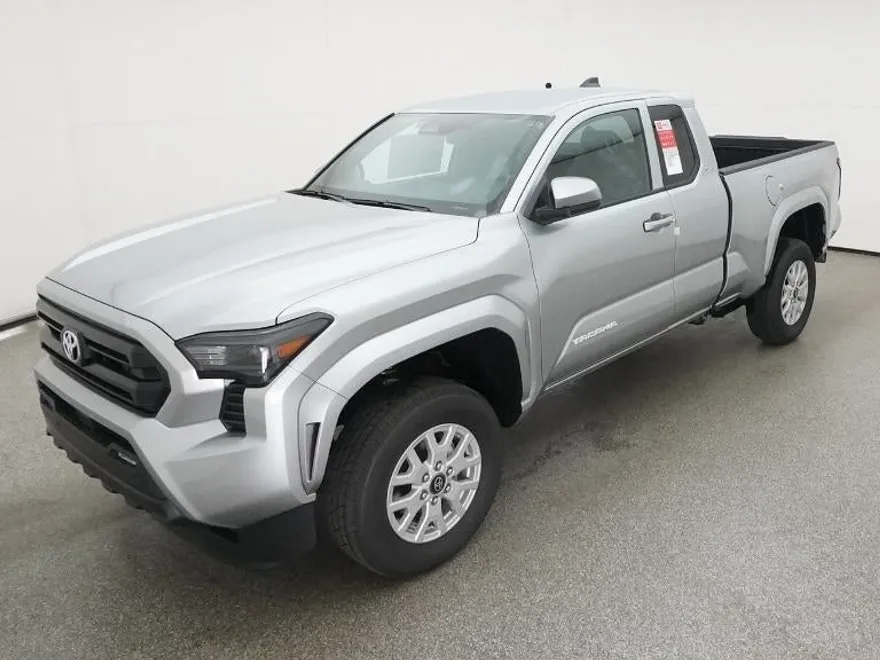2025 Toyota Tacoma SR5 photo 1