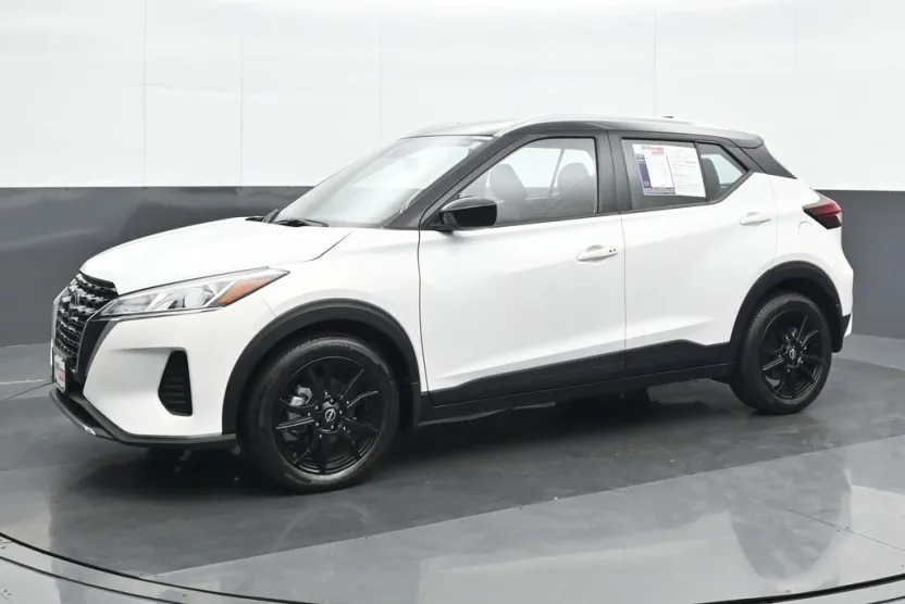 2023 Nissan Kicks SV photo 1