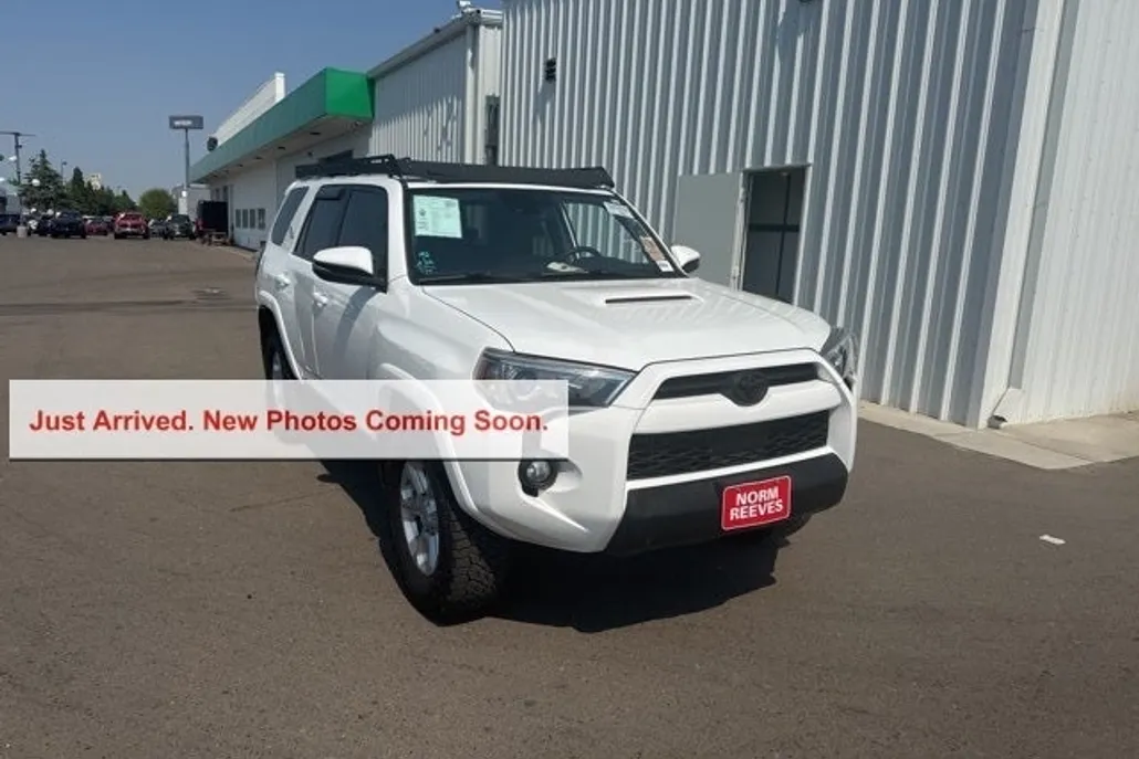 2021 Toyota 4Runner TRD Off-Road Premium photo 1