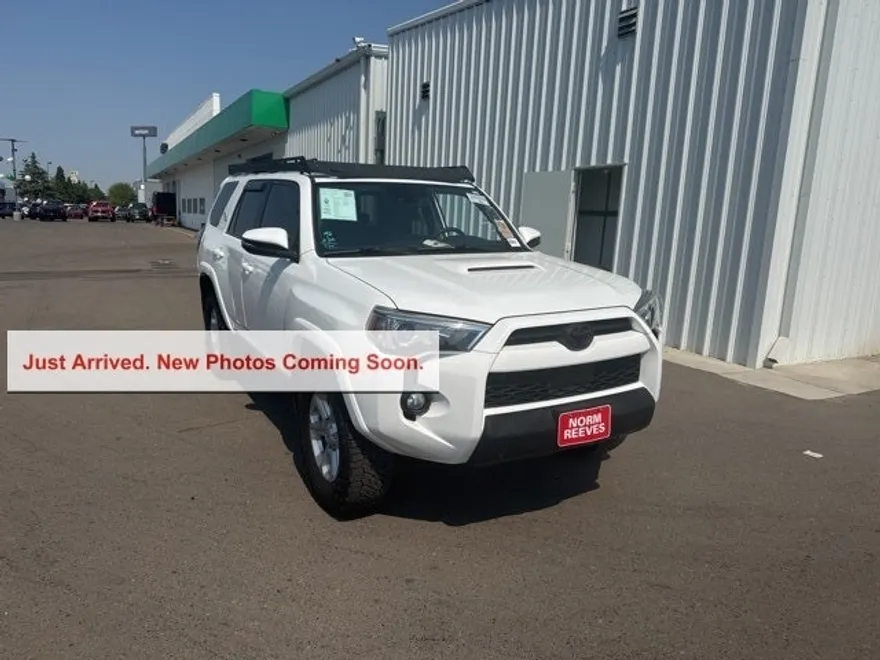 2021 Toyota 4Runner TRD Off-Road Premium photo 1