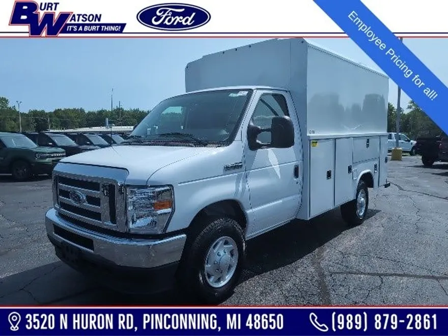 2025 Ford E-350 photo 1