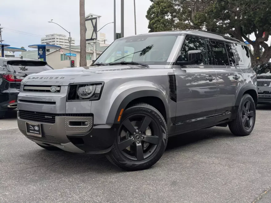 2022 Land Rover Defender X-Dynamic HSE photo 1