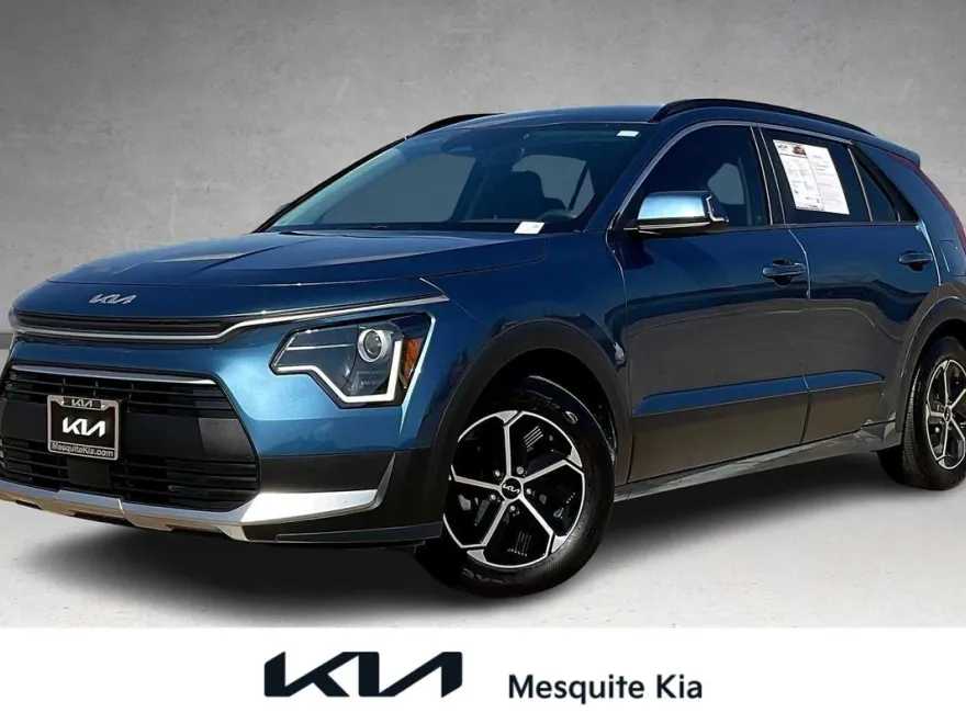 2023 Kia Niro EX photo 1