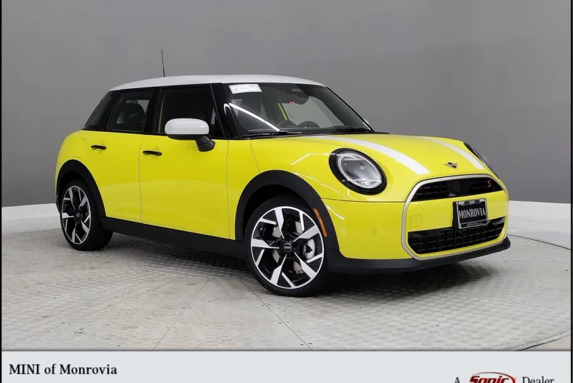 2026 Mini Cooper Hardtop S photo 1