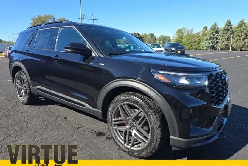 2025 Ford Explorer ST-Line photo 1