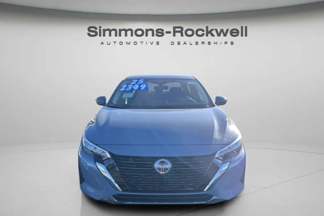 2025 Nissan Sentra SV photo 1