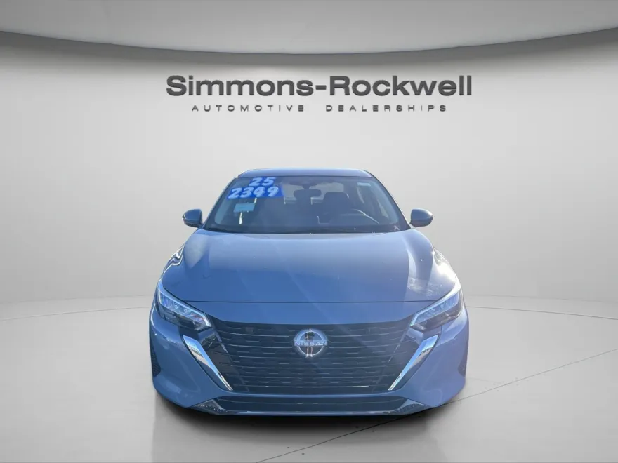 2025 Nissan Sentra SV photo 1