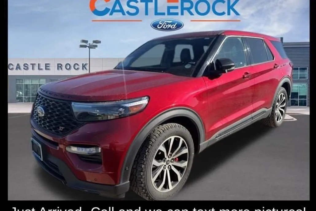 2021 Ford Explorer ST photo 1
