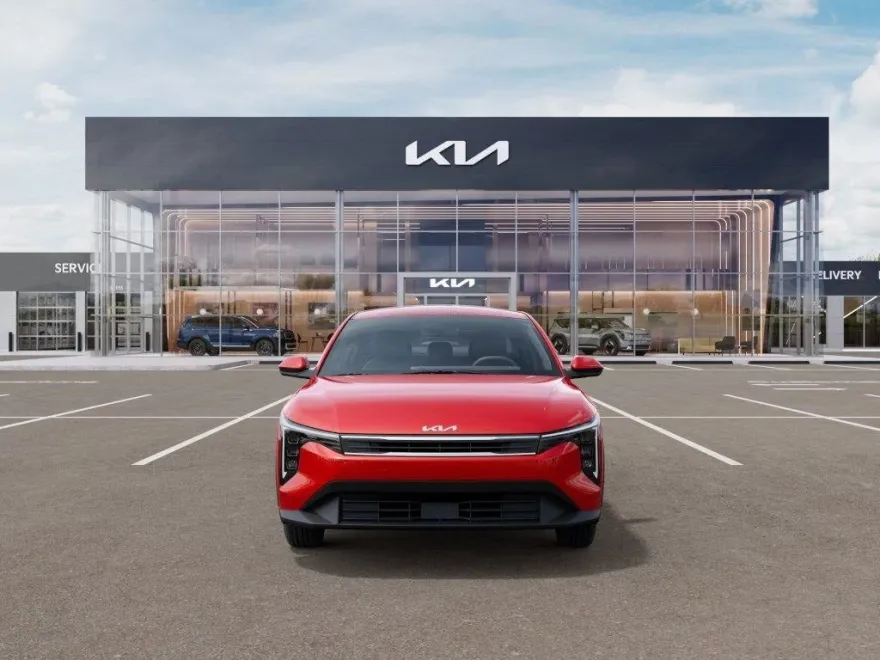 2025 Kia K4 LXS photo 1