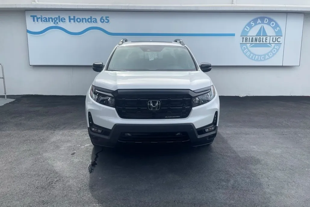 2025 Honda Ridgeline Black Edition photo 1