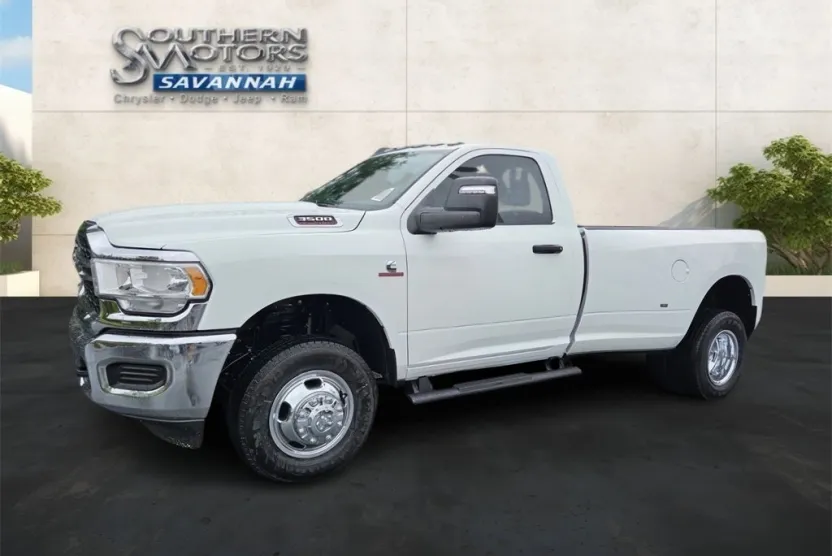 2024 Ram 3500 Tradesman photo 1