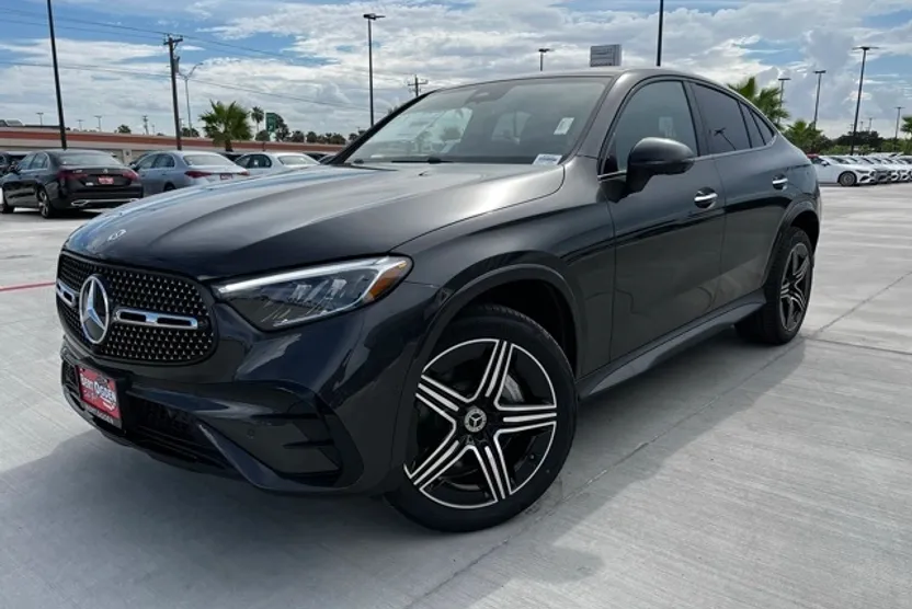 2026 Mercedes Benz GLC 300 4MATIC photo 1