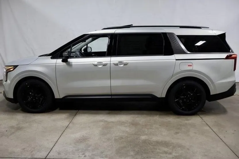2026 Kia Carnival SX Prestige photo 1