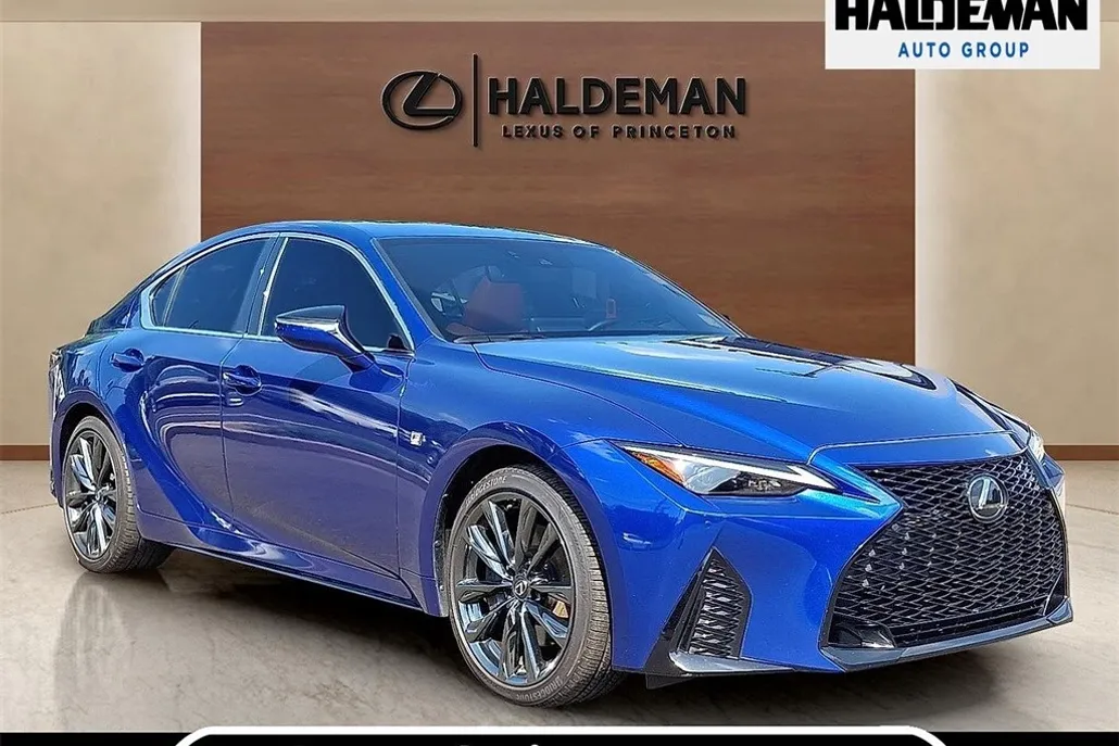 2023 Lexus IS 350 F SPORT photo 1