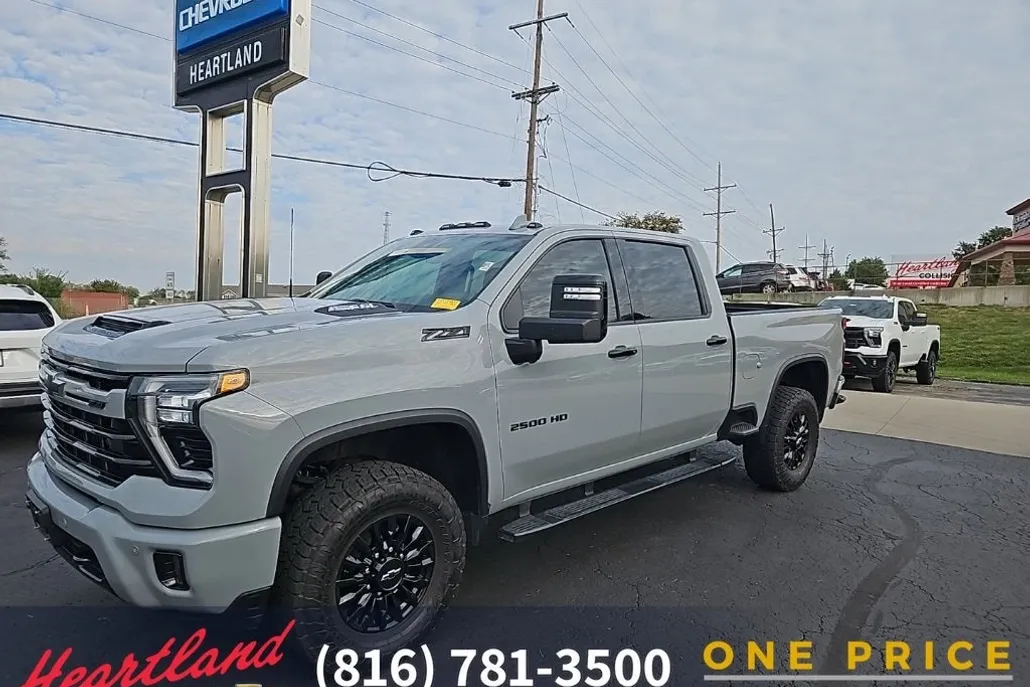 2024 Chevrolet Silverado 2500HD LTZ photo 1