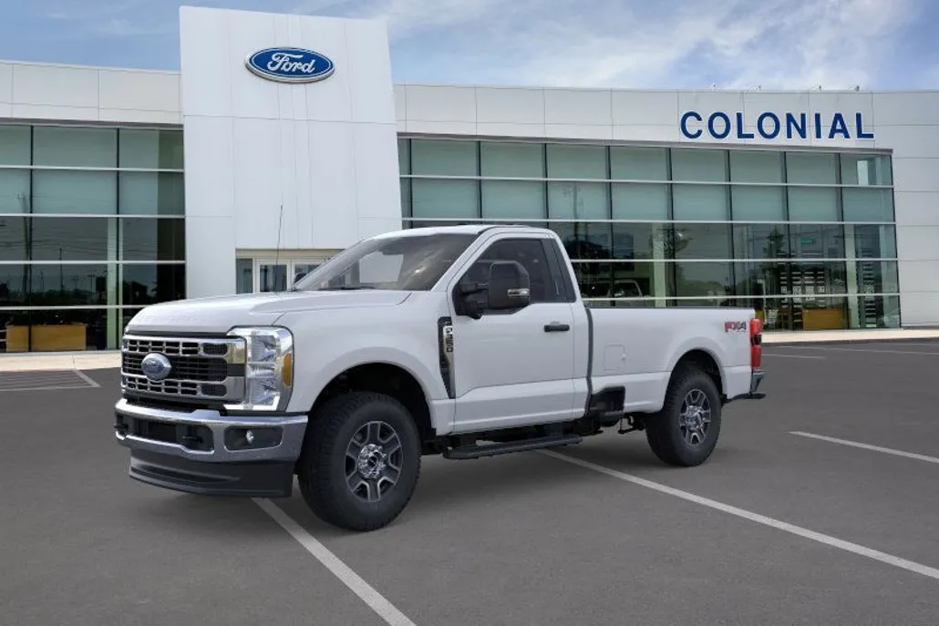 2025 Ford F-350 XLT photo 1