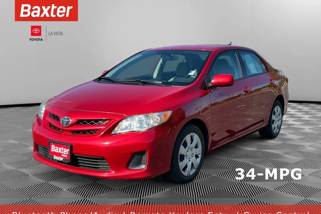 2012 Toyota Corolla LE photo 1
