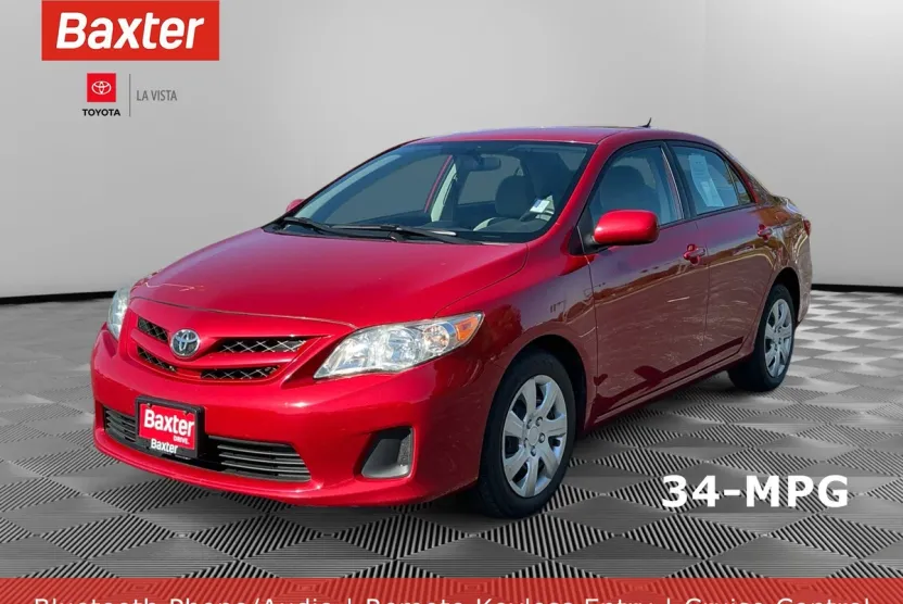 2012 Toyota Corolla LE photo 1