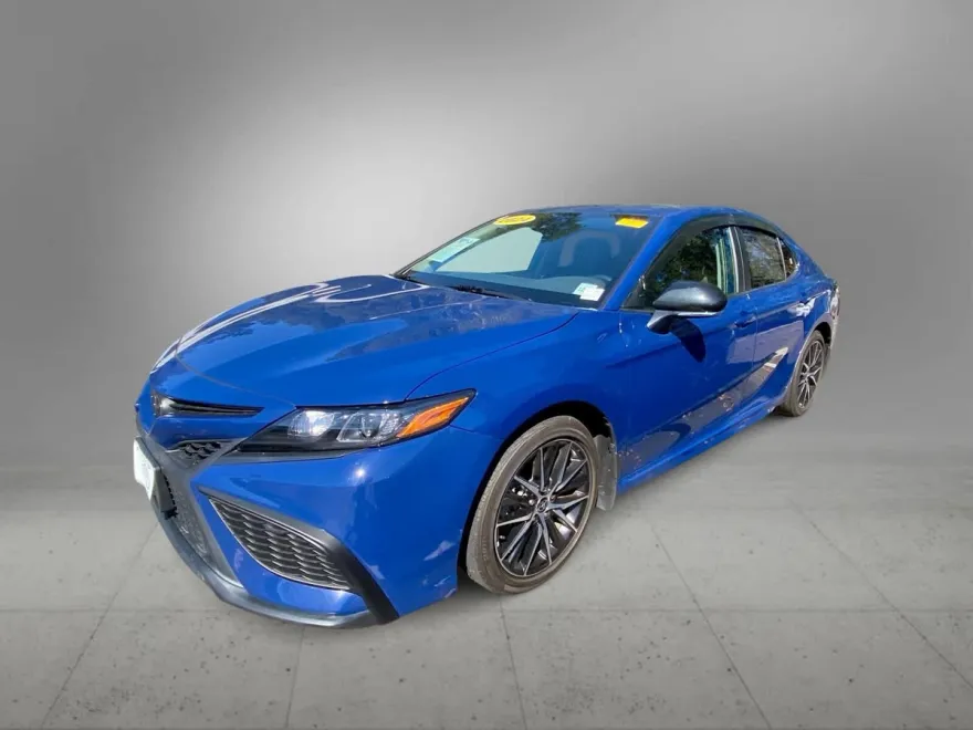 2024 Toyota Camry SE photo 1