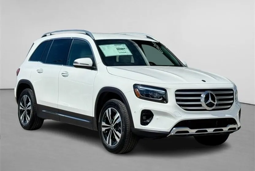 2025 Mercedes Benz GLB 250 4MATIC photo 1