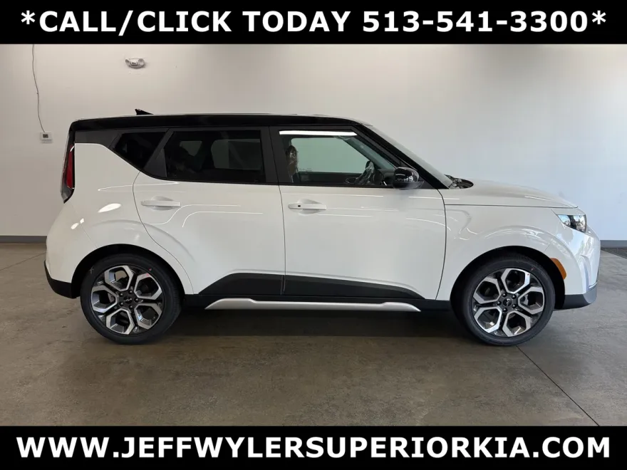 2025 Kia Soul EX photo 1