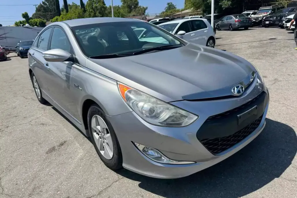 2012 Hyundai Sonata Hybrid photo 1