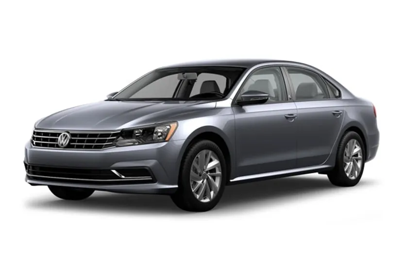 2019 Volkswagen Passat 2.0T Wolfsburg Edition photo 1