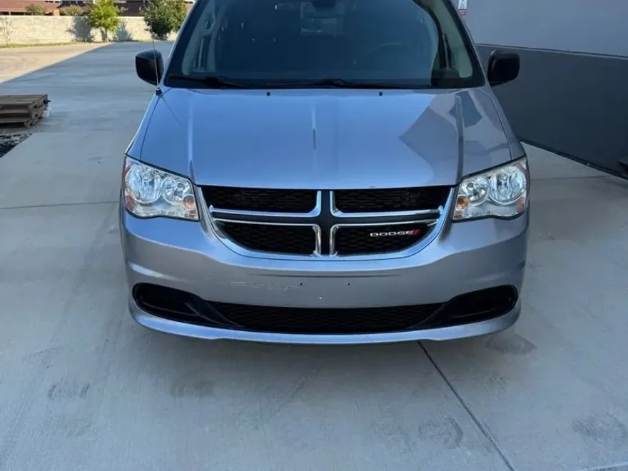 2018 Dodge Grand Caravan SE photo 1
