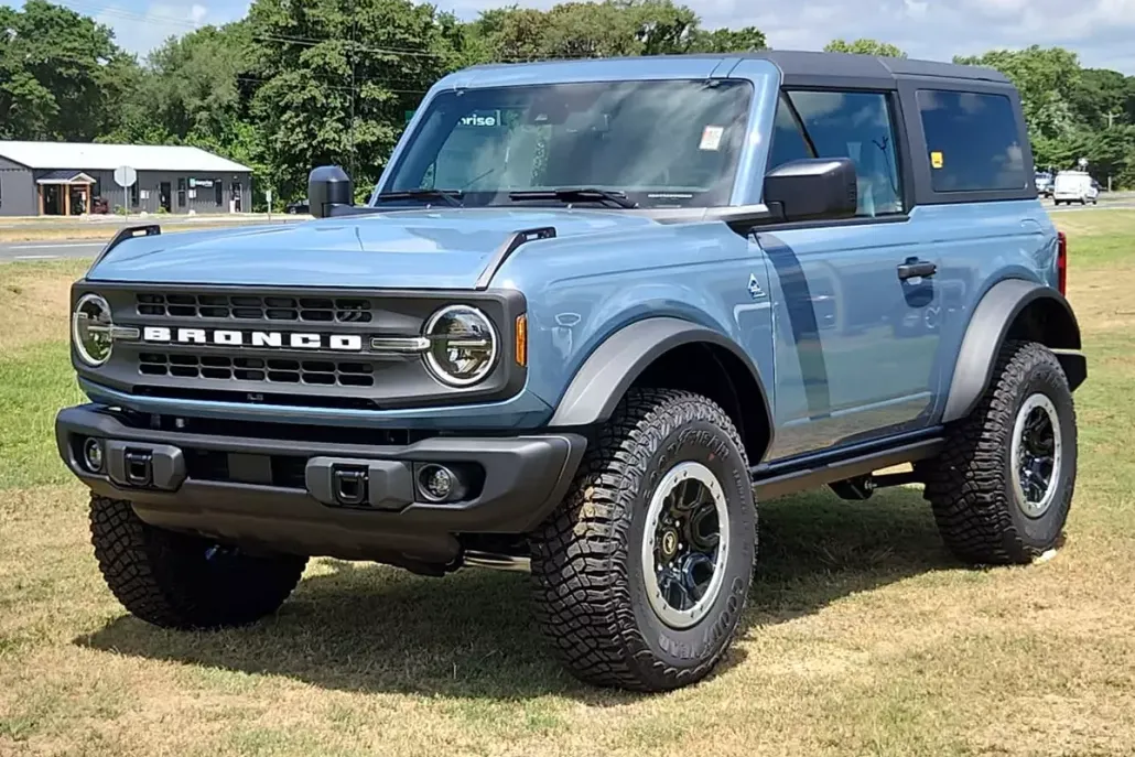 2024 Ford Bronco Black Diamond photo 1