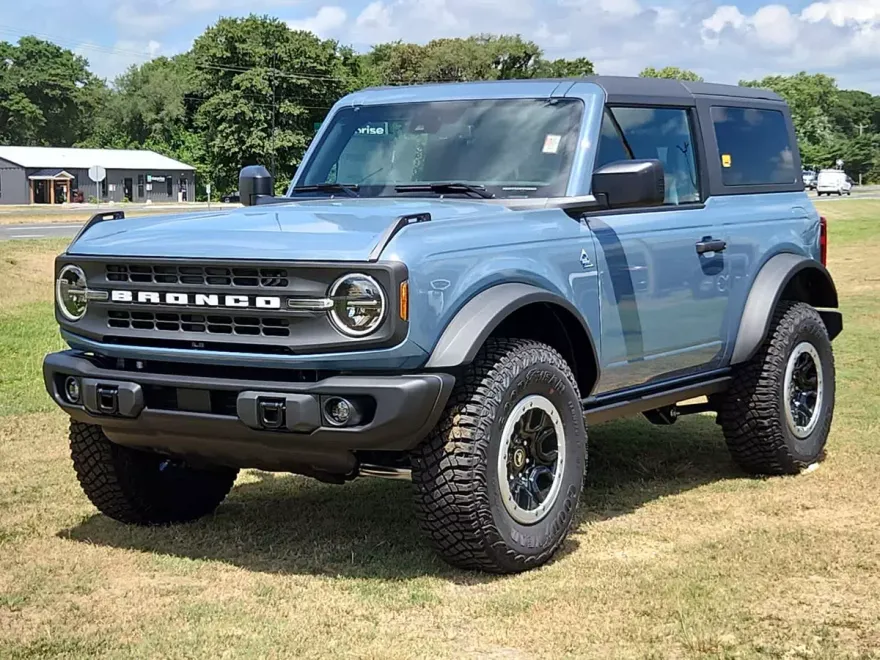 2024 Ford Bronco Black Diamond photo 1