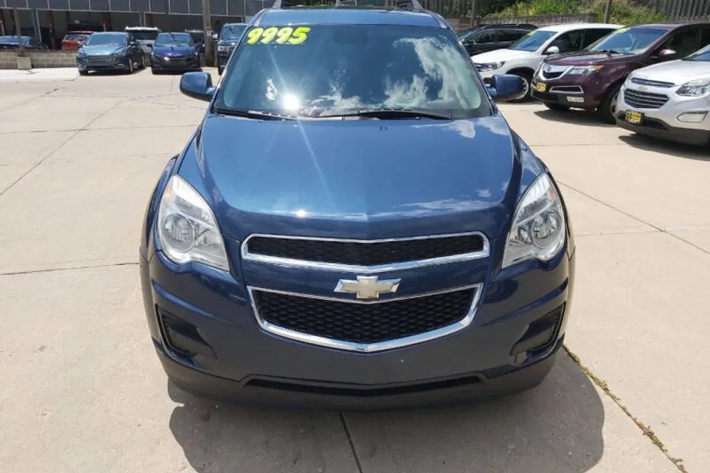 2016 Chevrolet Equinox LT photo 1