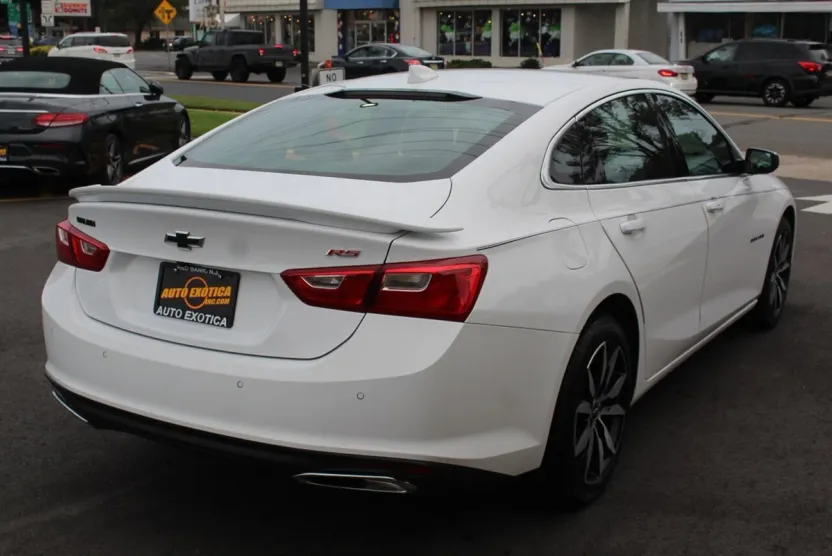 2024 Chevrolet Malibu RS photo 1