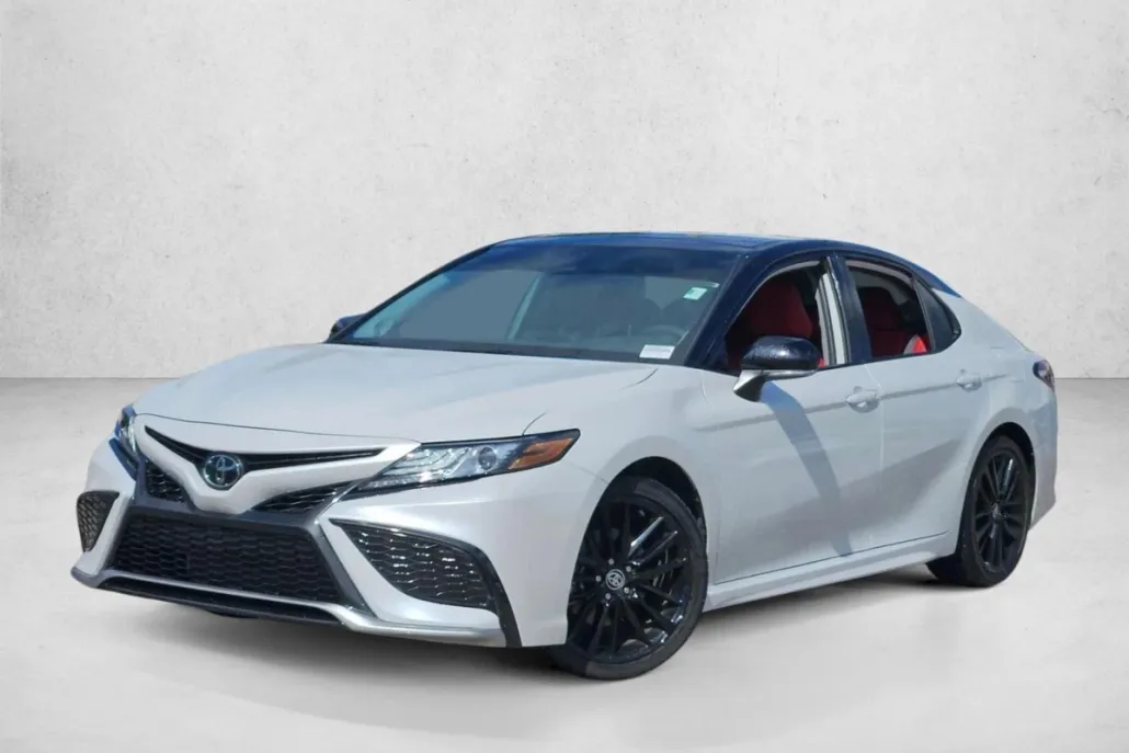 2023 Toyota Camry XSE photo 1
